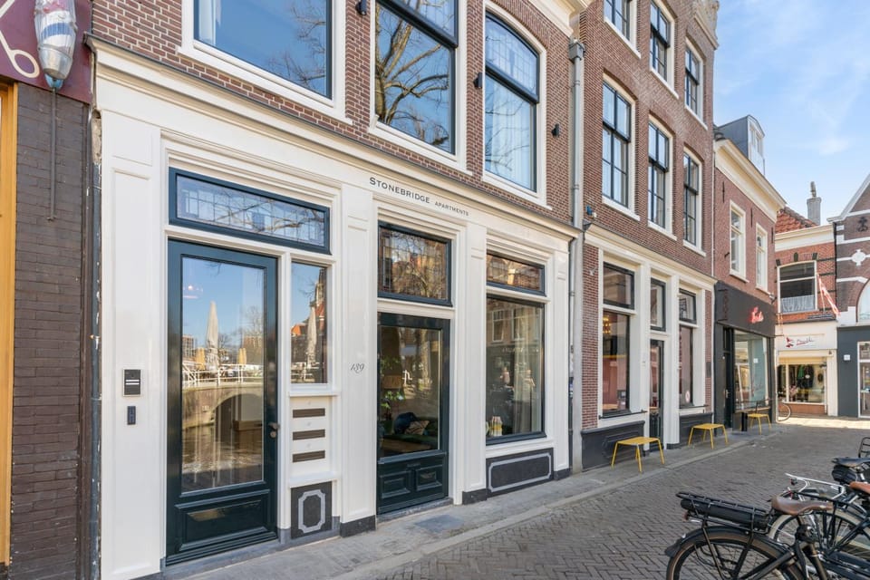 Property building, Street view, Location