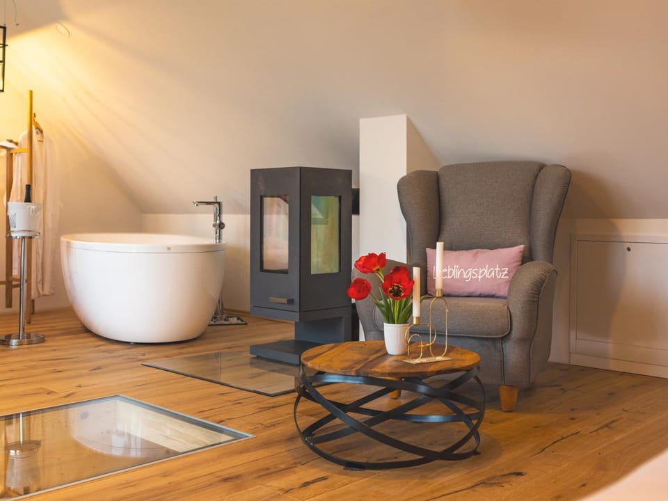 Living room, Seating area