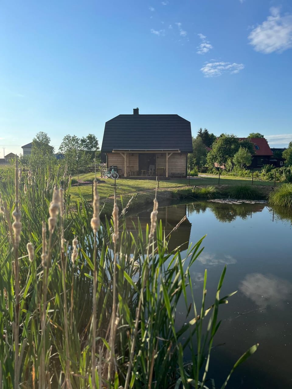 Property building, Day, Natural landscape, Lake view, Landmark view