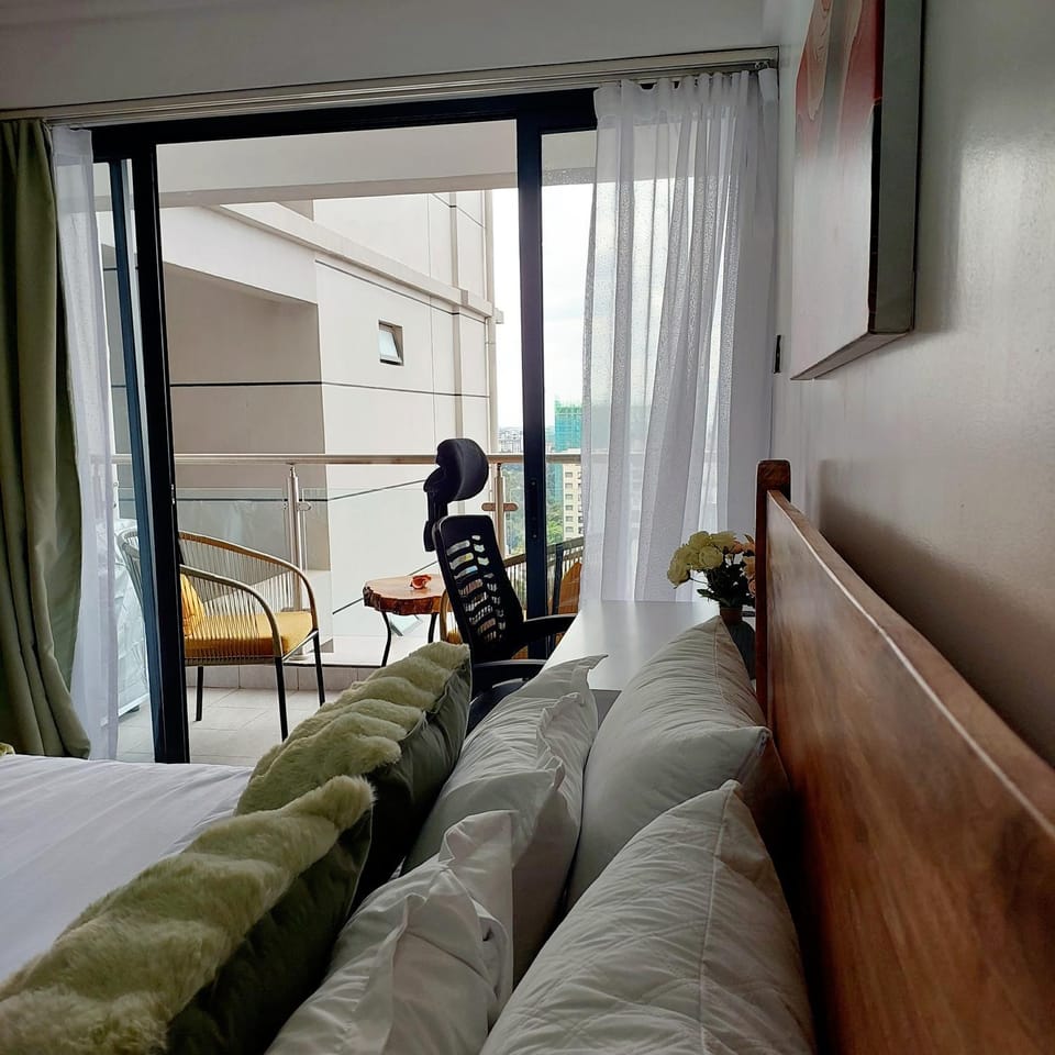 Serene City Views & Balcony Kileleshwa Apartment in Nairobi County