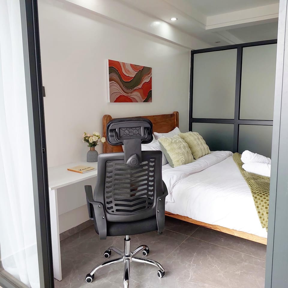 Serene City Views & Balcony Kileleshwa Apartment in Nairobi County
