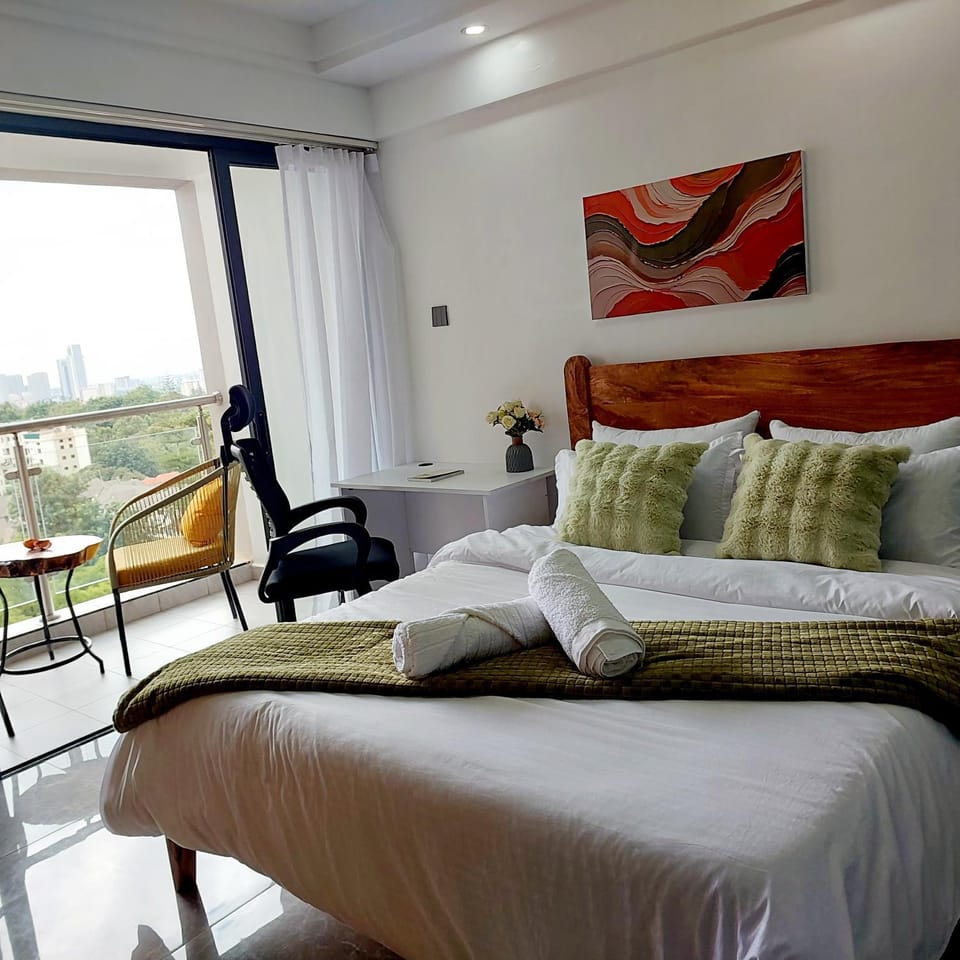 Serene City Views & Balcony Kileleshwa Apartment in Nairobi County