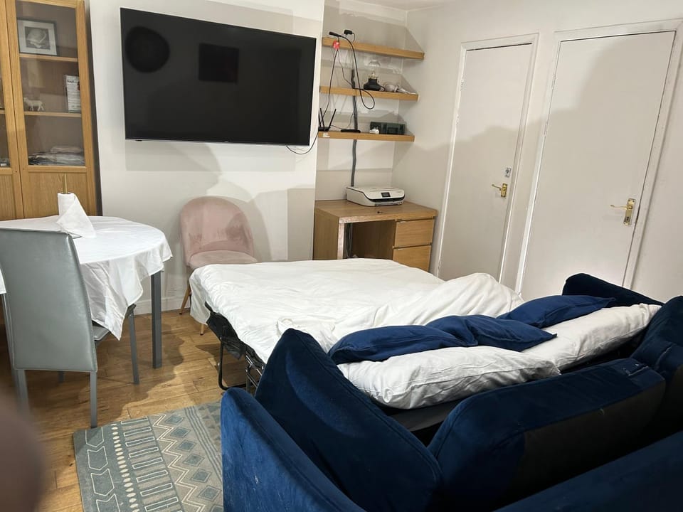 A Cosy Ground Floor Flat Apartment in London Borough of Lewisham