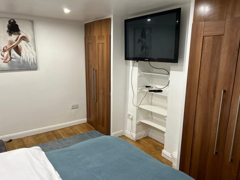 A Cosy Ground Floor Flat Apartment in London Borough of Lewisham
