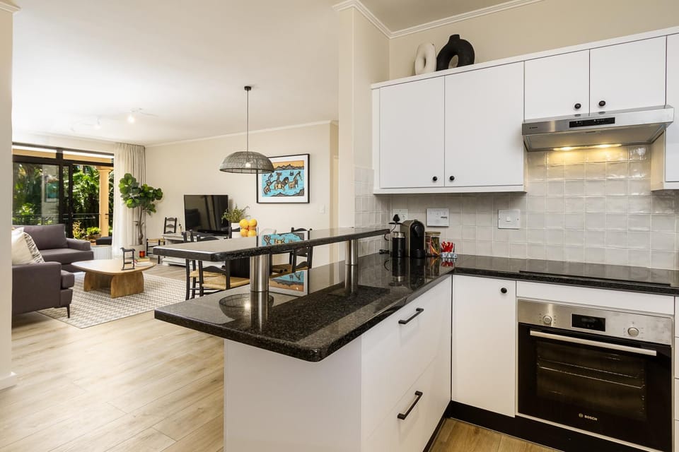 Coffee/tea facilities, dishwasher, oven, stove, toaster, washing machine