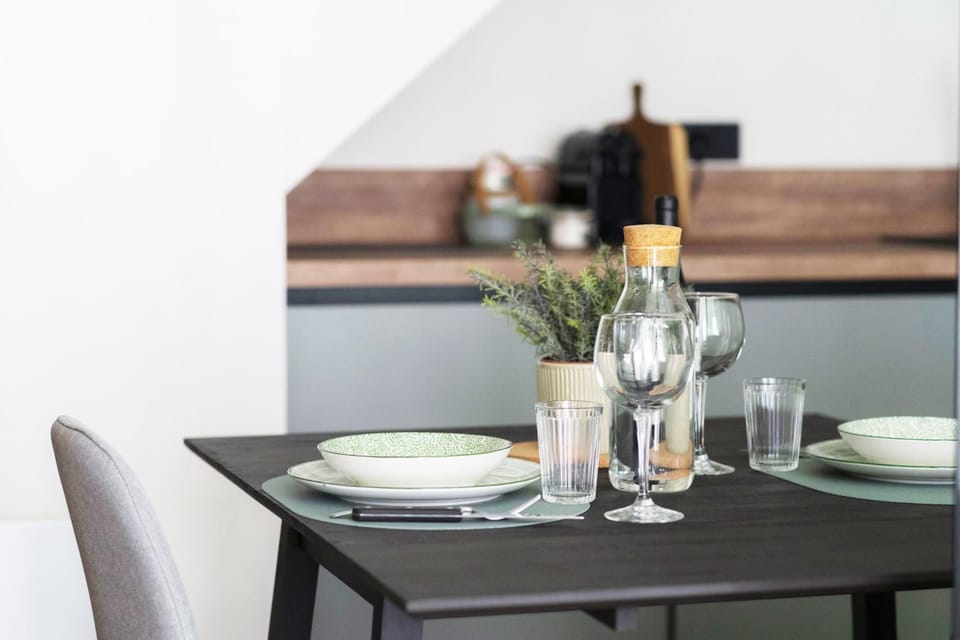 Dining area, Lunch, kitchen
