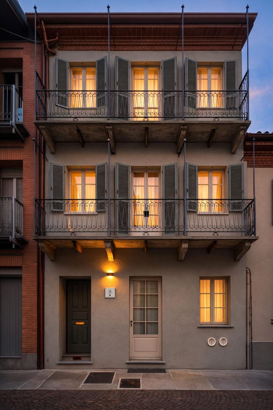Property building, Balcony/Terrace