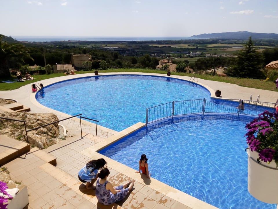 Landmark view, Sea view, Swimming pool, Swimming pool