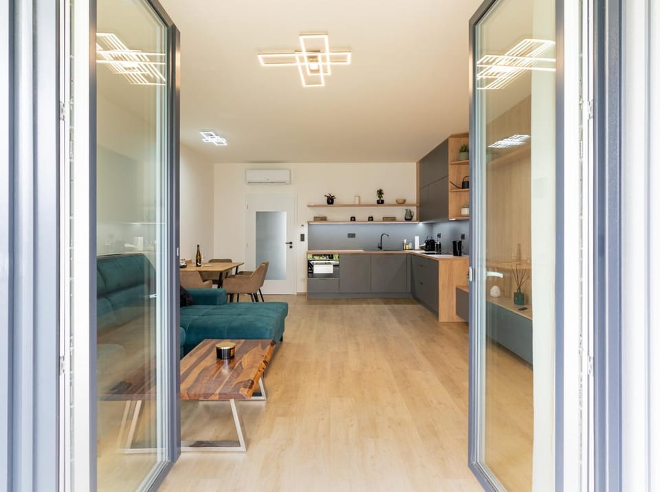 Kitchen or kitchenette, Living room, Dining area, pet friendly, stove