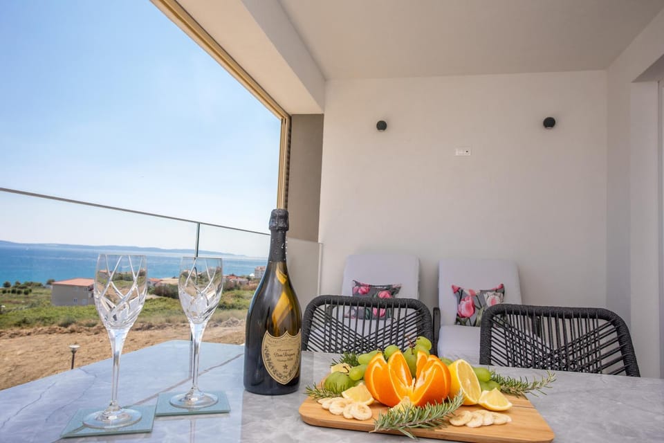 Balcony/Terrace, Seating area, Sea view
