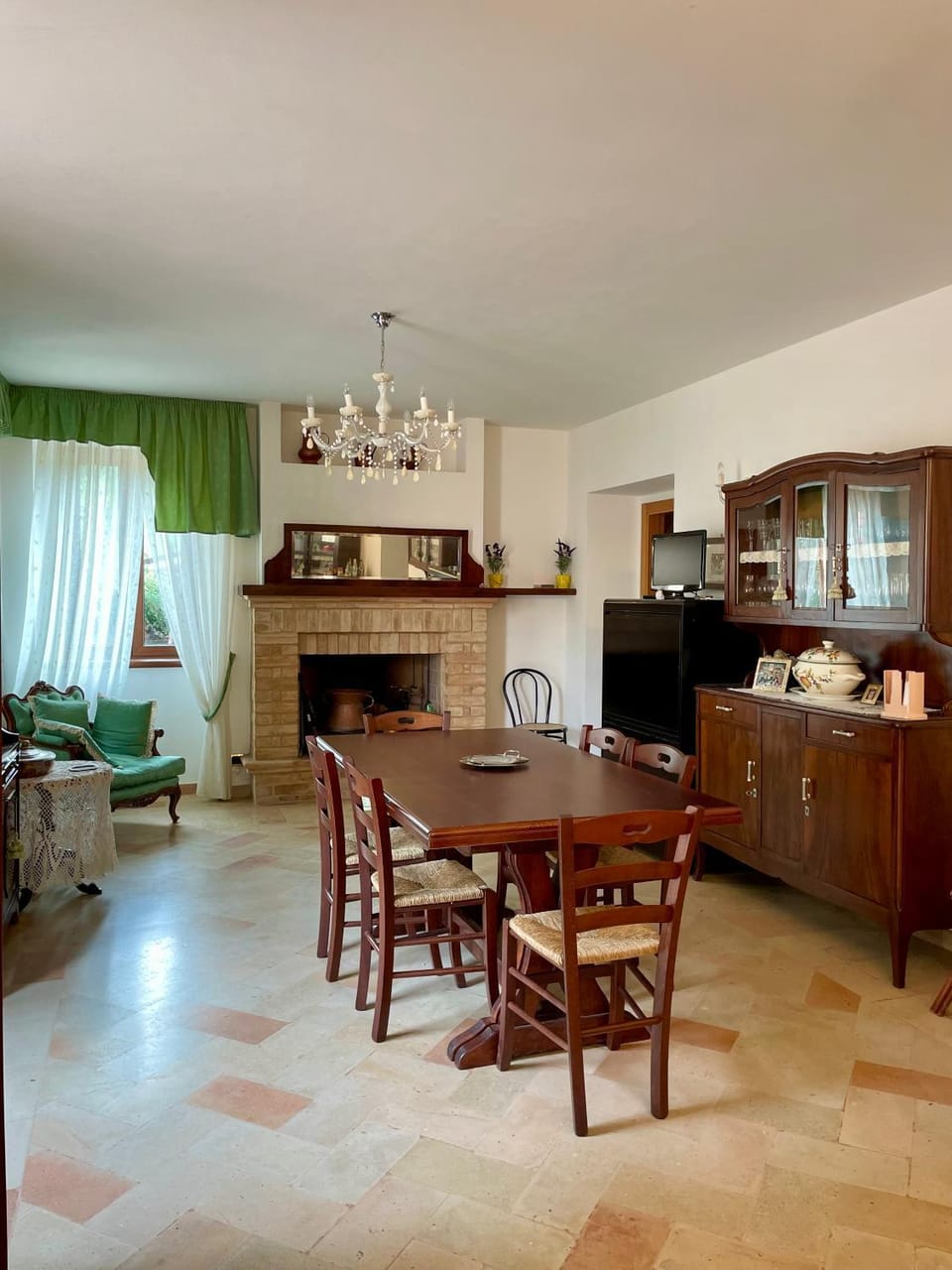 Living room, Dining area