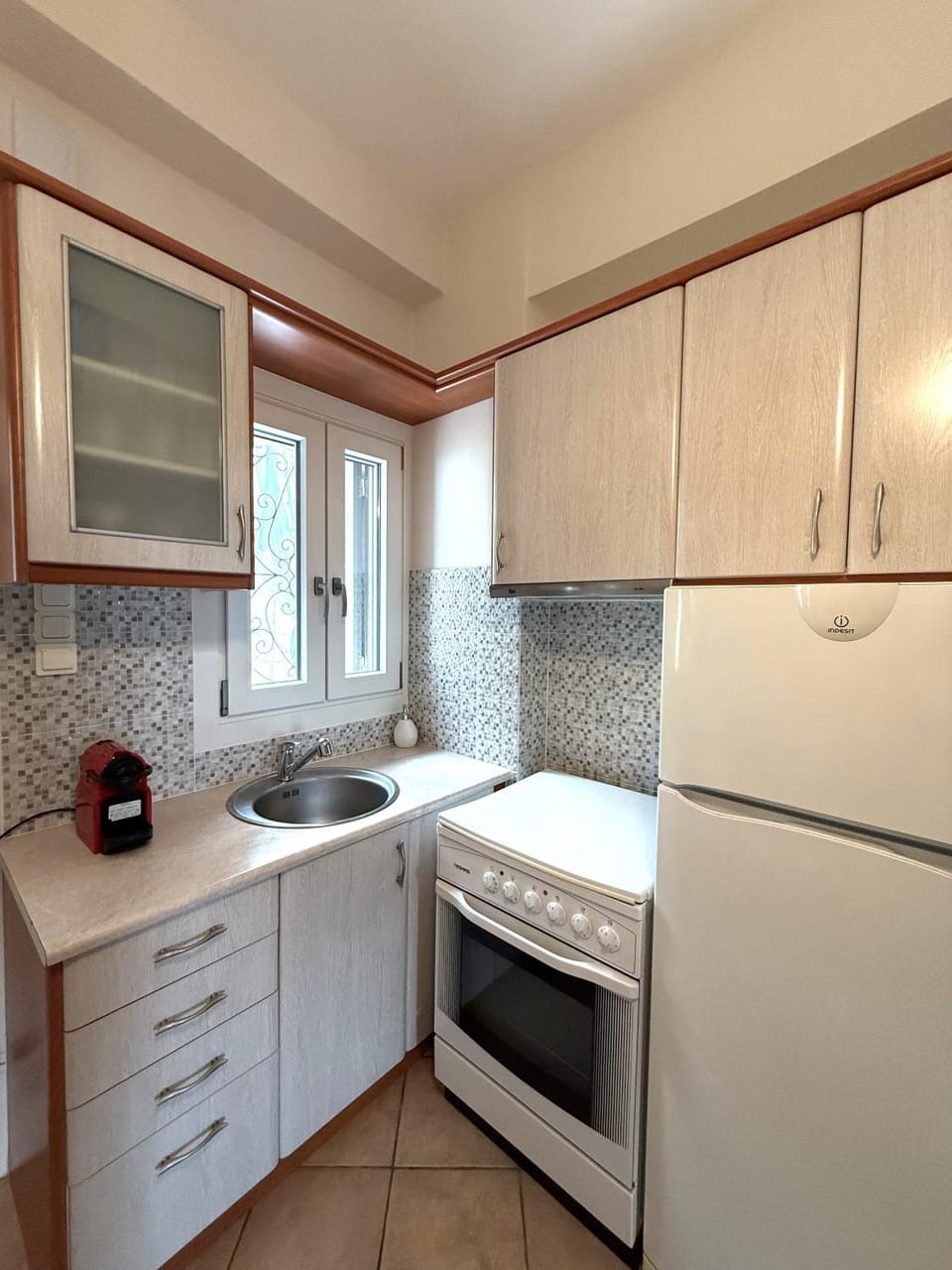 Kitchen or kitchenette, oven, stove