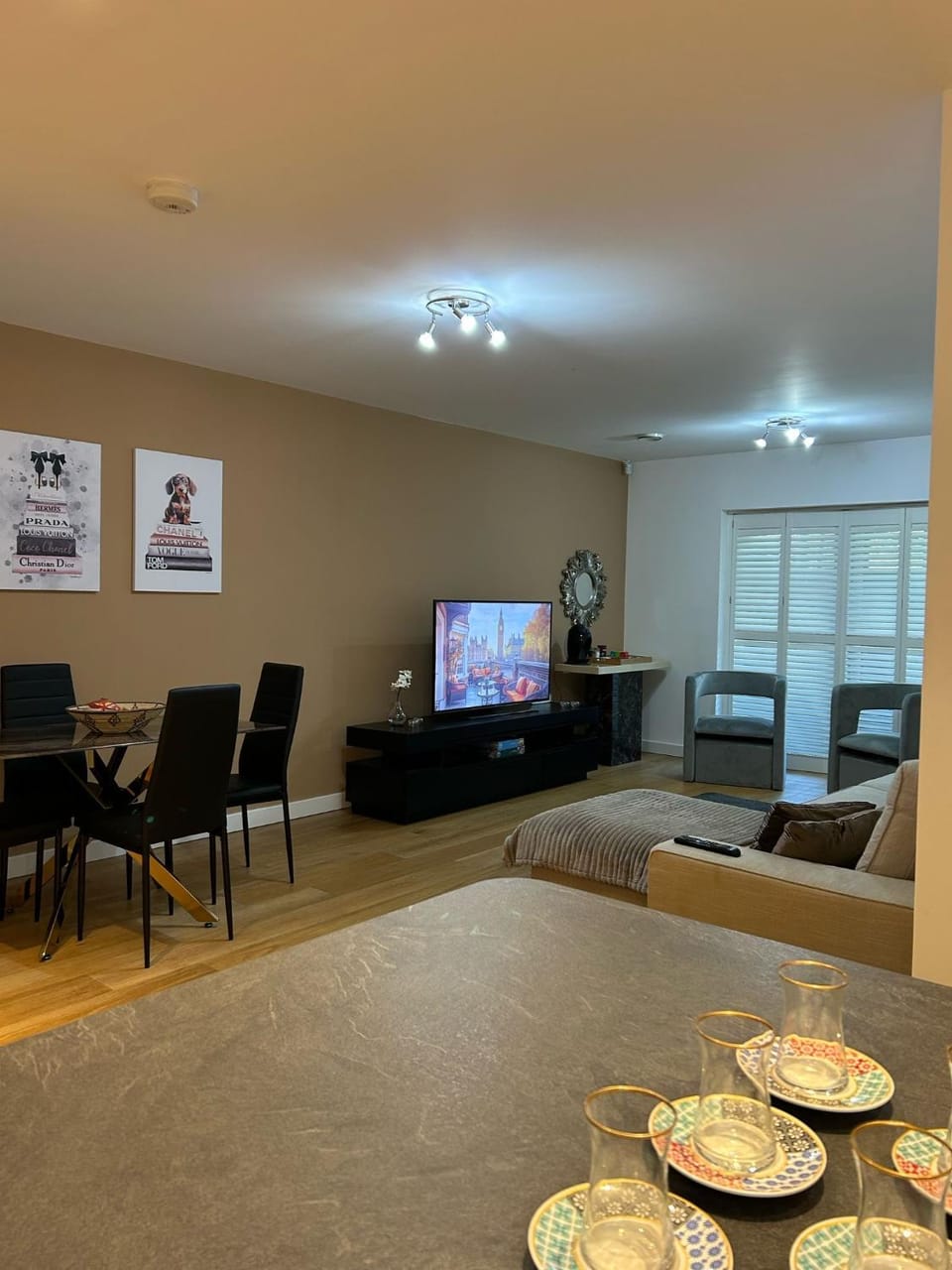 Communal lounge/ TV room, TV and multimedia, Dining area, Evening entertainment