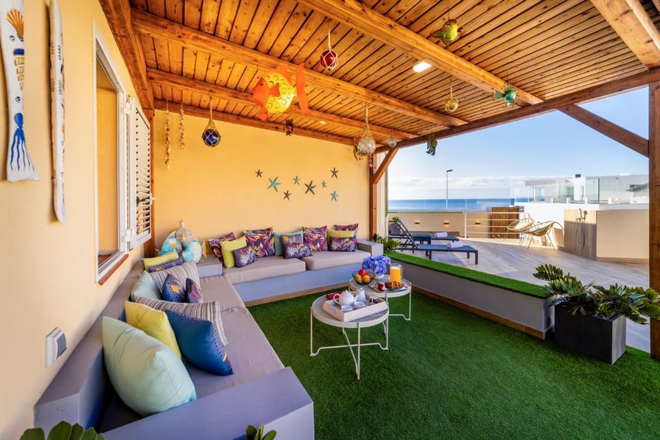 Patio, Balcony/Terrace, Seating area, Sea view