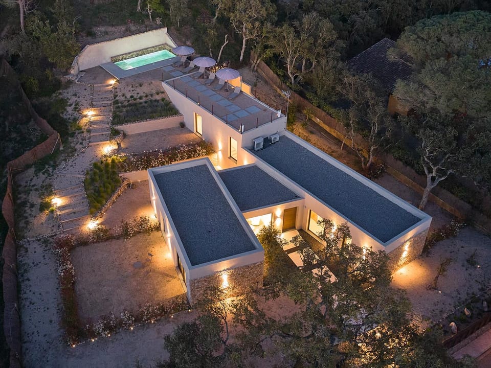 Property building, Bird's eye view
