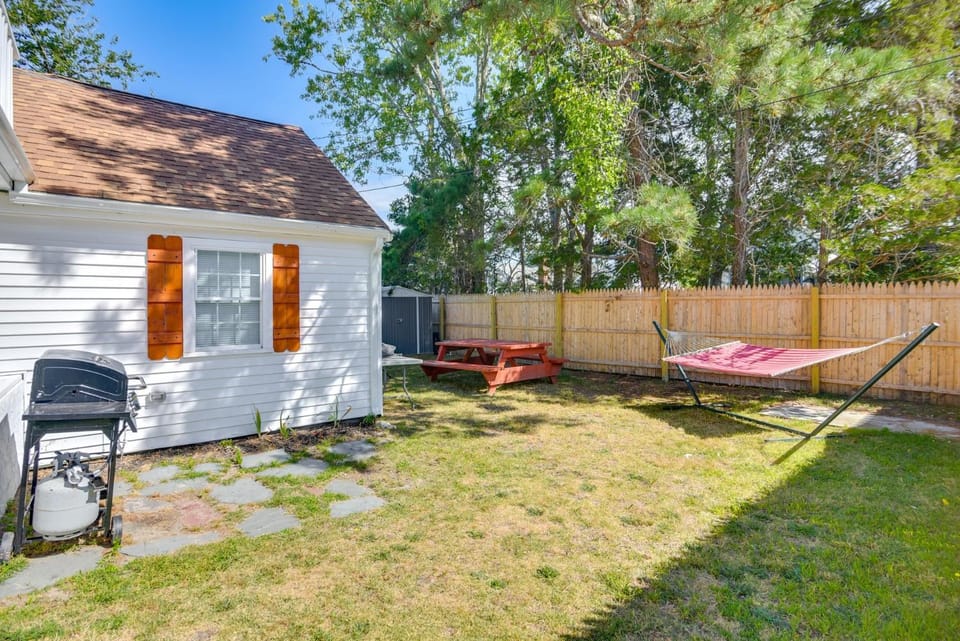 Warham Beach House House in Marion