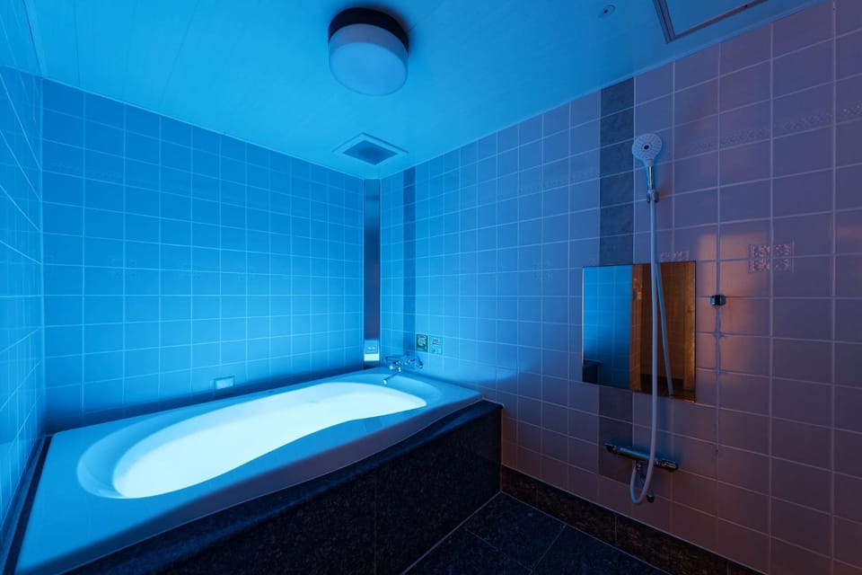 Shower, Bath
