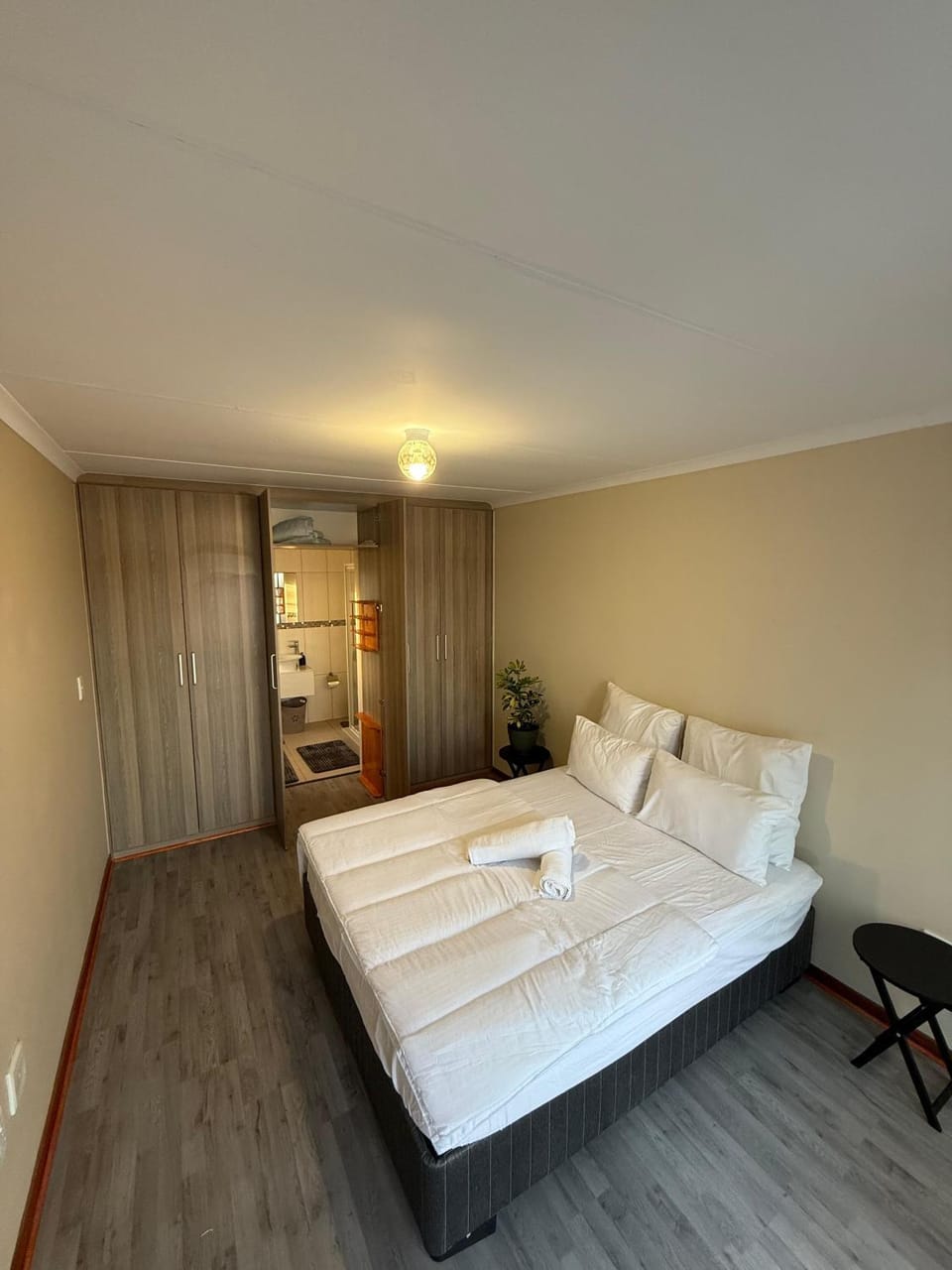 Bed, Photo of the whole room, Bedroom, wardrobe