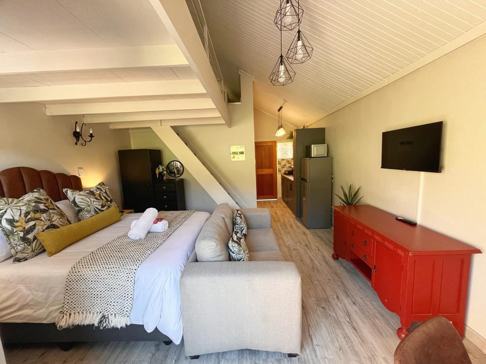 Bed, TV and multimedia, Photo of the whole room