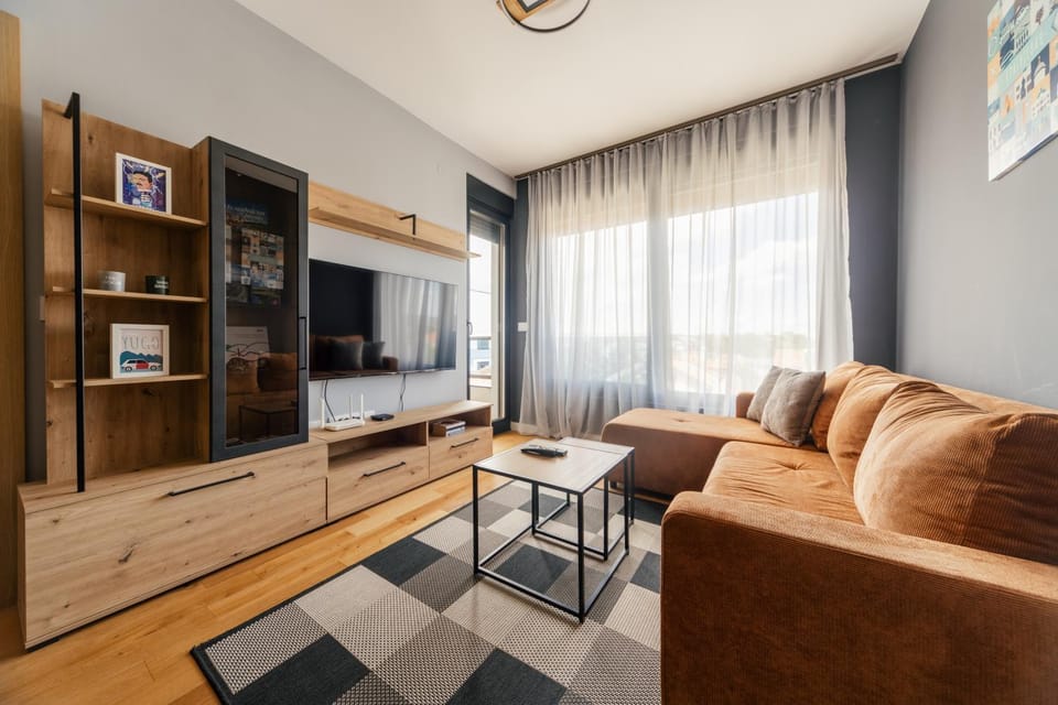 TV and multimedia, Living room, Seating area, internet