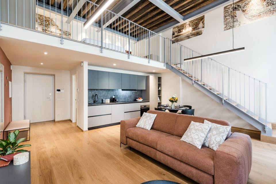 Imperial Luxury and Historical Frescoes in San Giorgio Apartment in Genoa