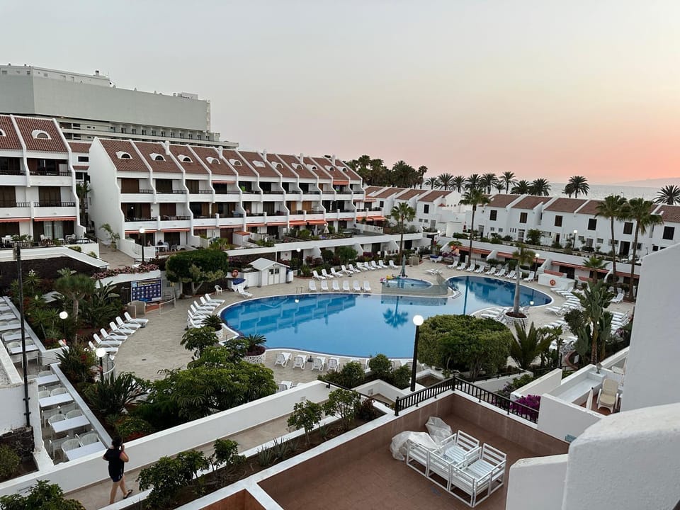 Property building, Pool view, Sea view, Swimming pool, Sunset