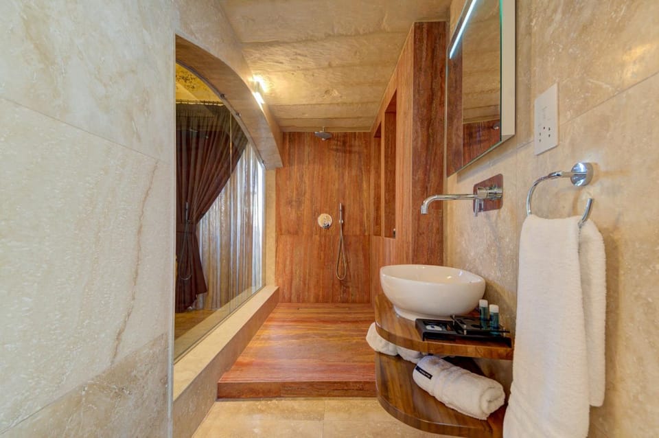Ta Karmenu - An 800 year old modernized gem, walking distance to Mdina Bed and Breakfast in Malta