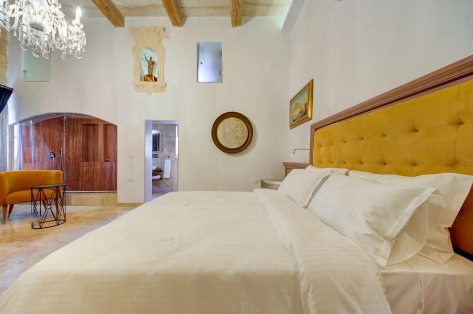 Bed, Decorative detail, Bedroom