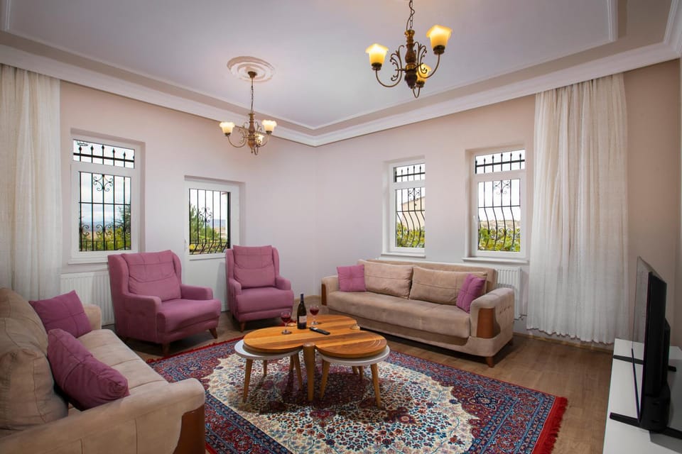TV and multimedia, Living room, Seating area