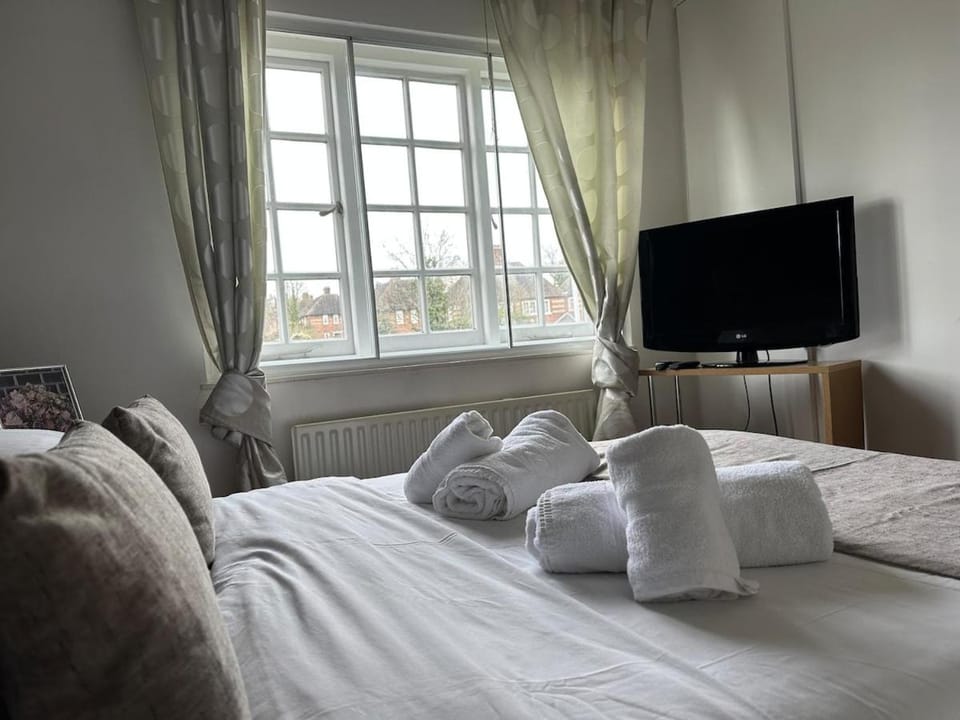 Cosy 2-Bed Retreat in Hampstead Apartment in London