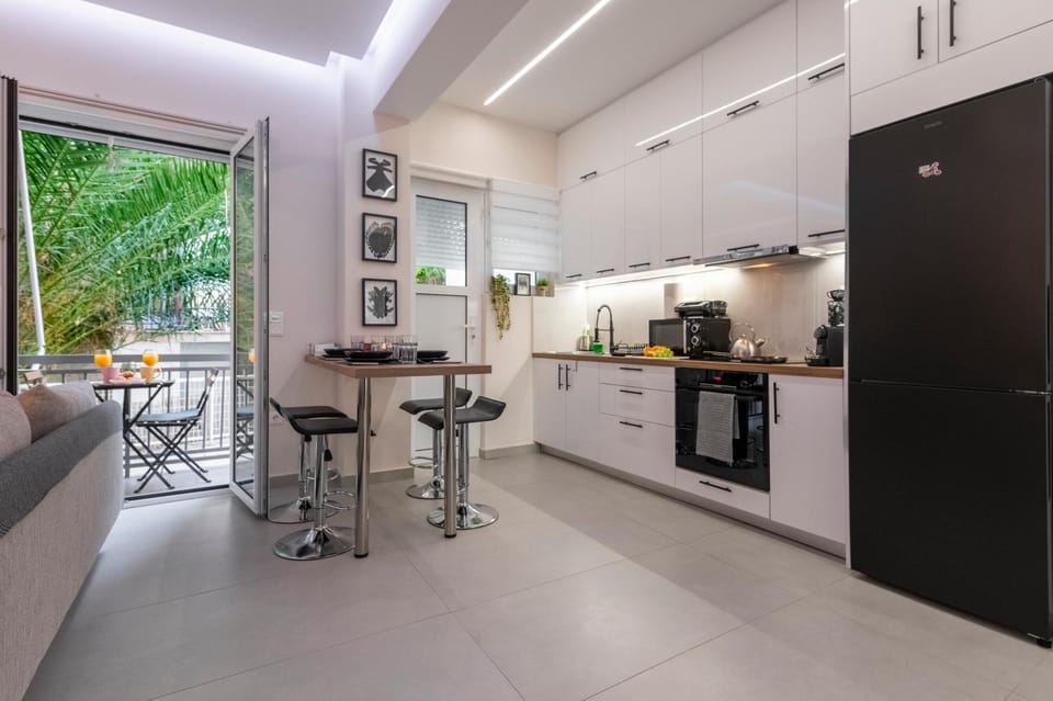 Modern Stay in Athens Center Apartment in Athens