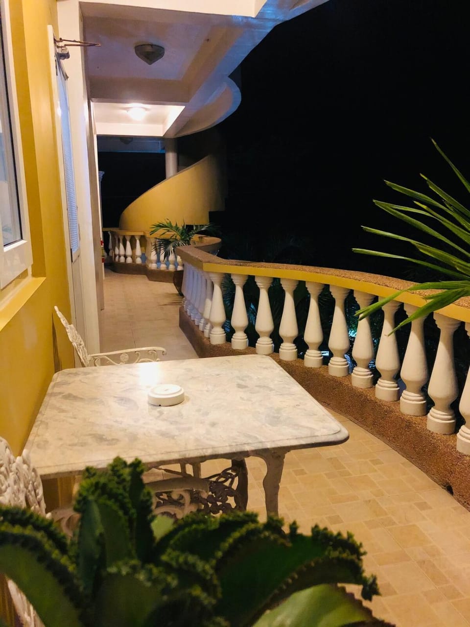 Balcony/Terrace, Dining area