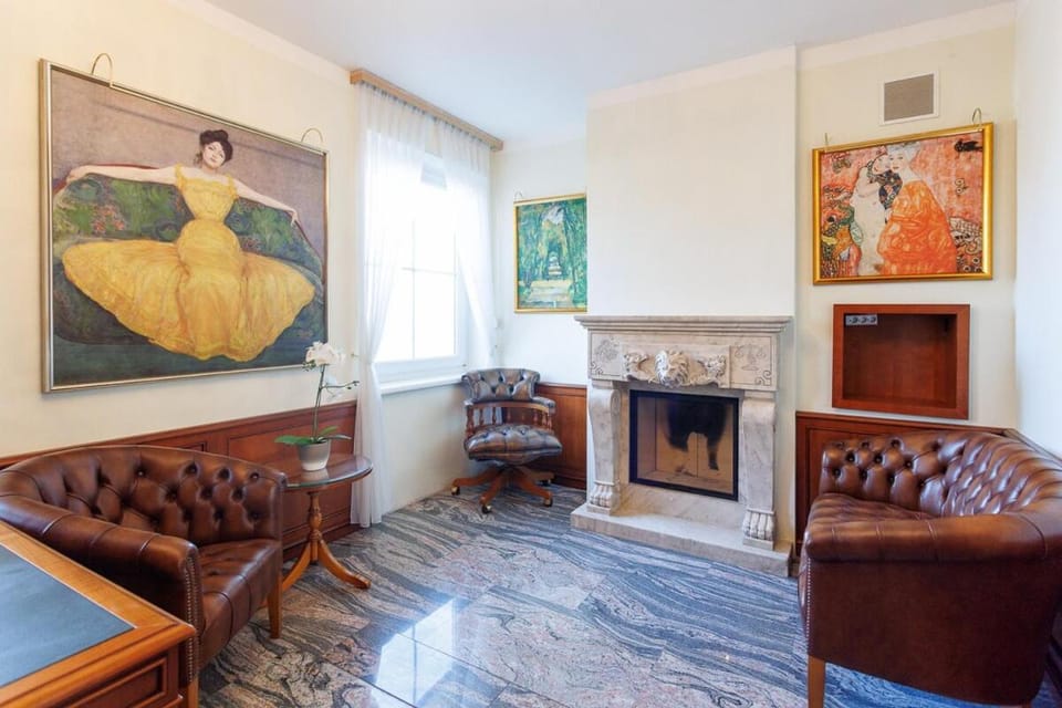 Luxury Villa with Indoor Pool, Jacuzzi, Sauna & Breathtaking City View Apartment in Vienna
