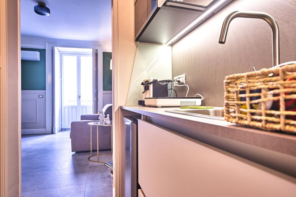 Kitchen or kitchenette, oven, stove