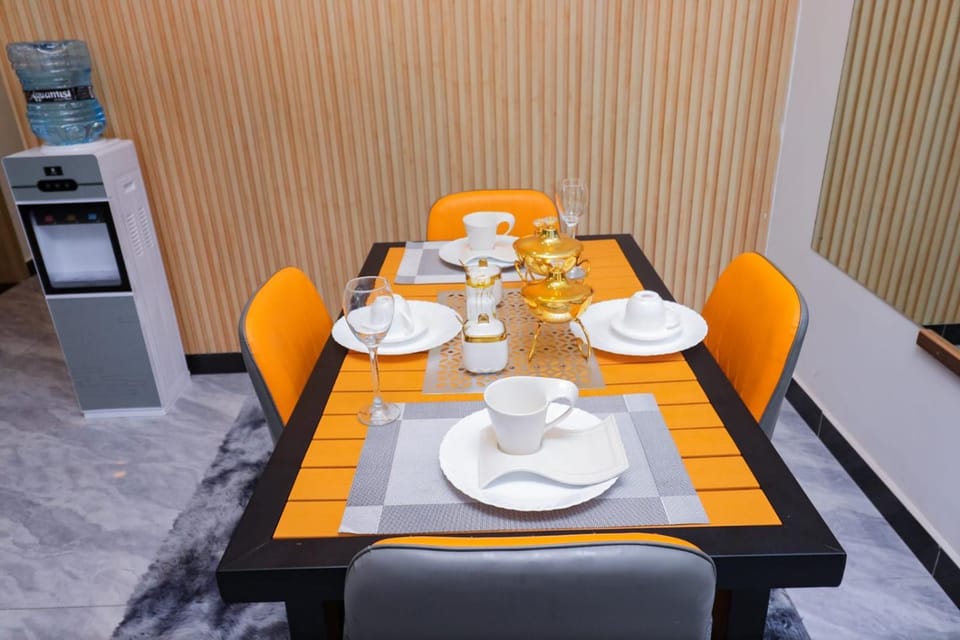 supreme luxury living apartments with breathtaking amazing city views gym heated swimming pool fully equipped gym children playground and ample parking space and proximity to major shopping malls and gourmet restaurants Apartment in Nairobi