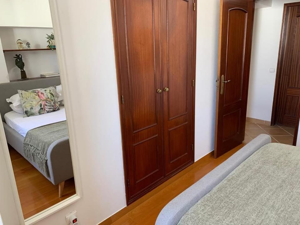 Bed, Bedroom, wardrobe