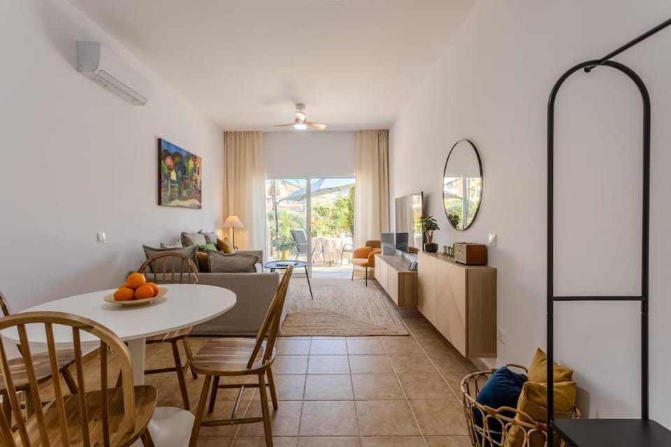 Limnaria Gardens Classic Apartment in Paphos