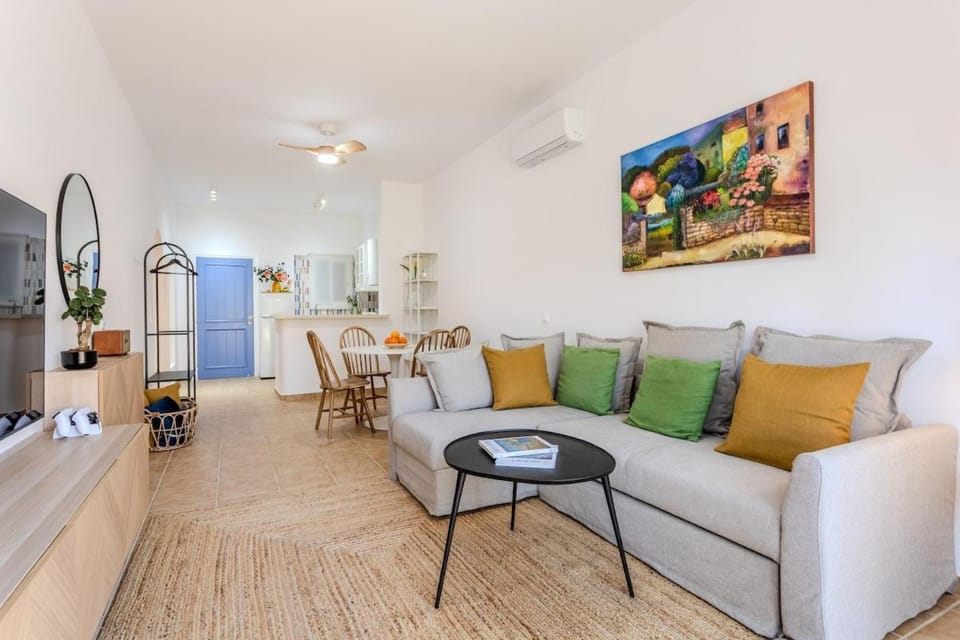 Limnaria Gardens Classic Apartment in Paphos