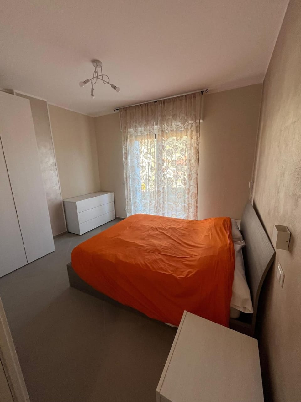 Bed, Photo of the whole room, Bedroom, wardrobe