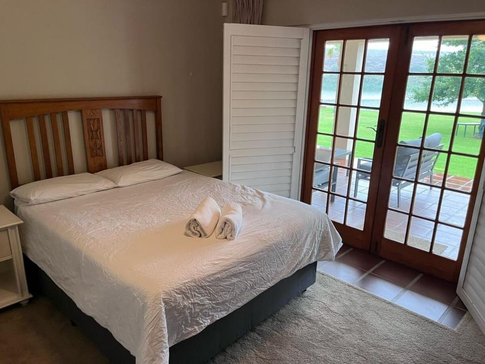 Family Getaway on Wine Estate House in Western Cape