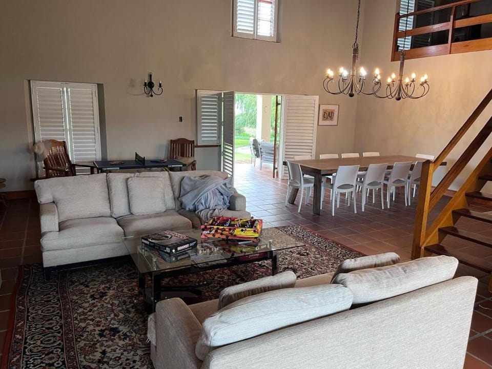 Family Getaway on Wine Estate House in Western Cape