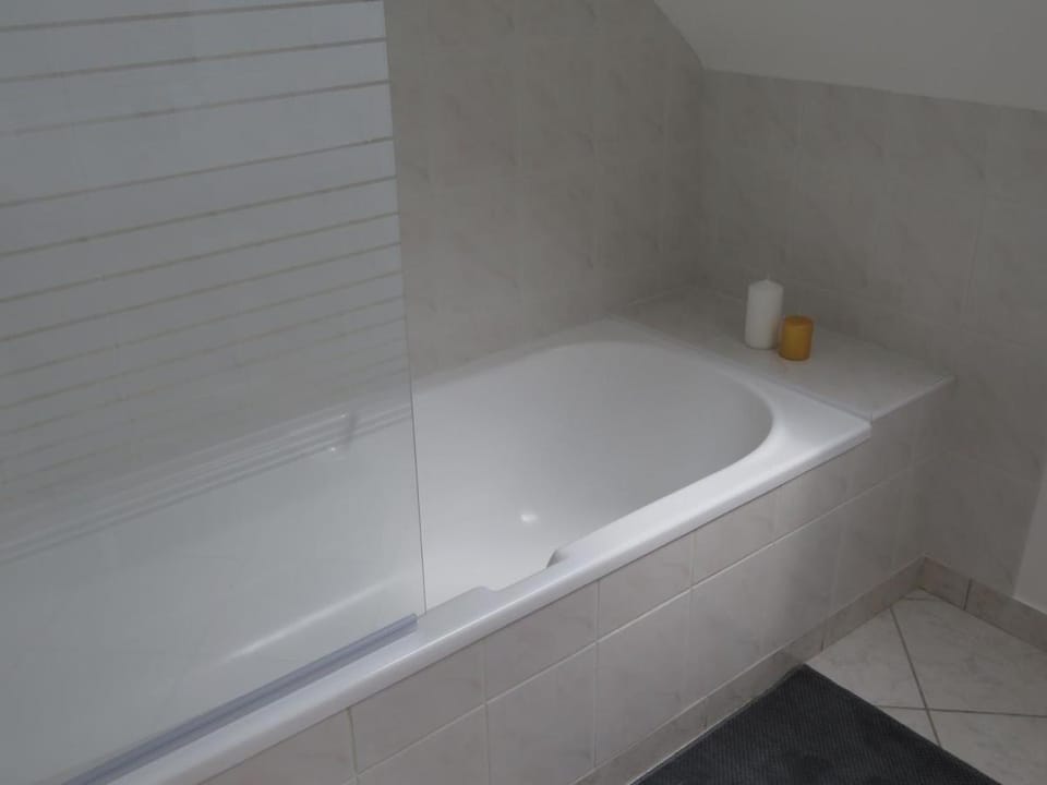 Bathroom, Bath