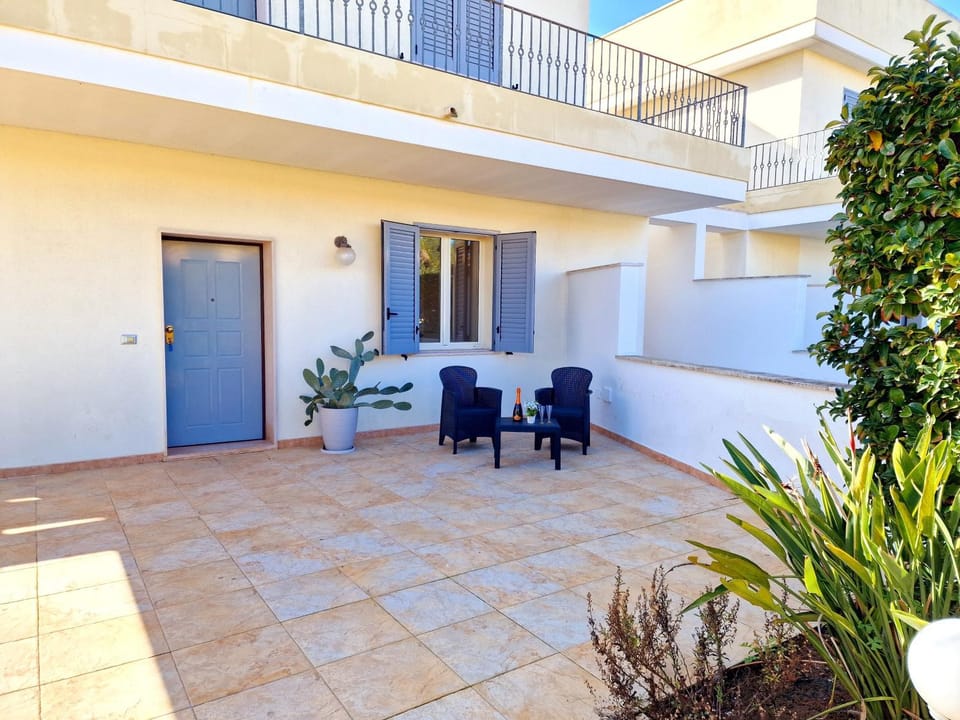 Property building, Garden, Garden