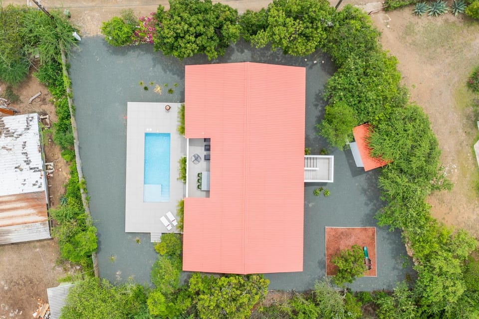 Property building, Bird's eye view, Swimming pool