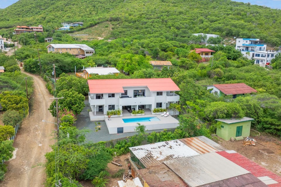 Property building, Natural landscape