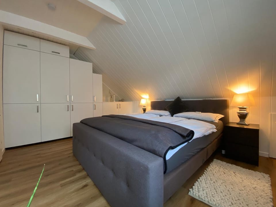 Bed, Photo of the whole room, Bedroom, wardrobe