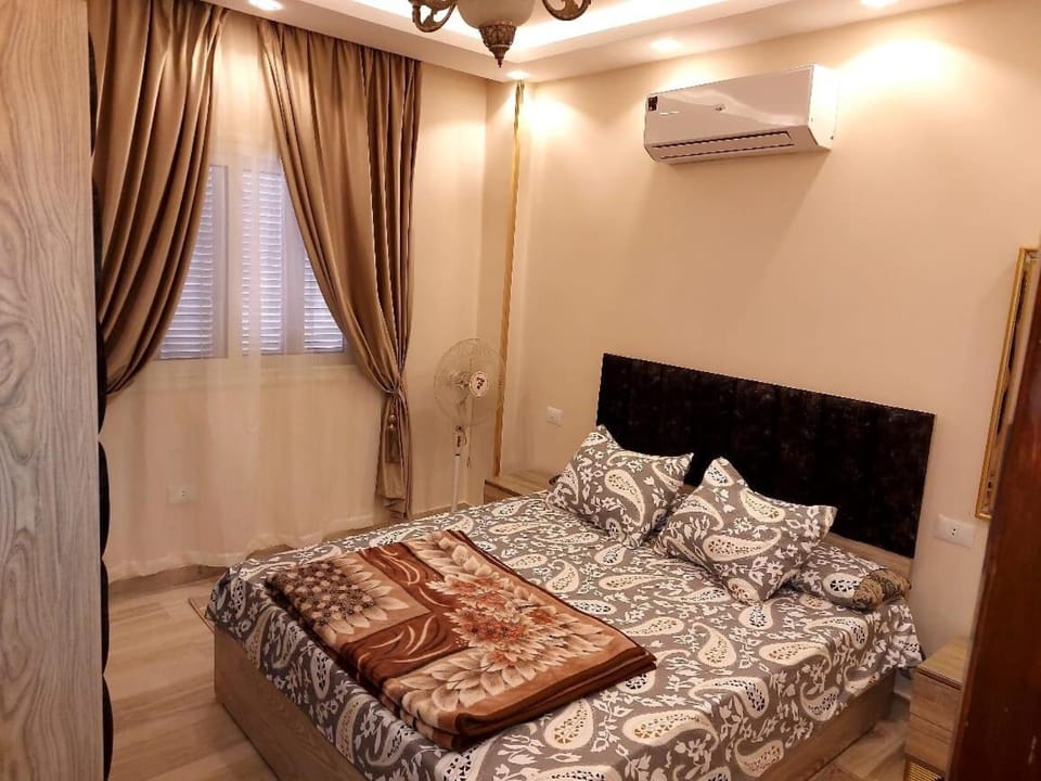 Peaceful 2BR 9 Min to Metro Prime Location Apartment in Egypt