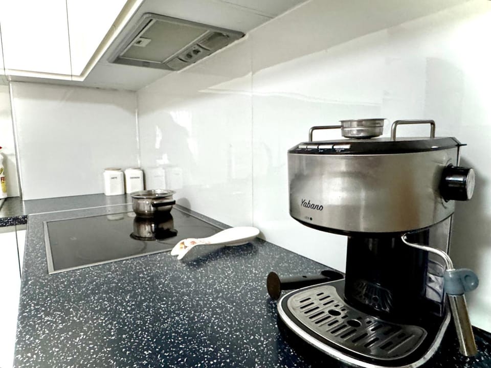 Coffee/tea facilities, Kitchen or kitchenette