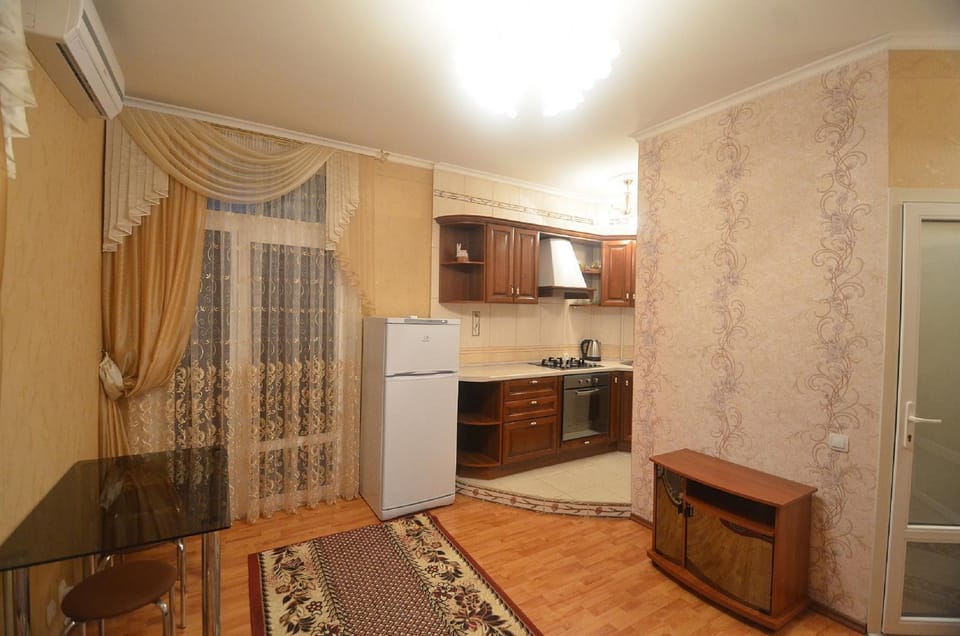 Coffee/tea facilities, Kitchen or kitchenette, Living room, Photo of the whole room, Seating area, Dining area