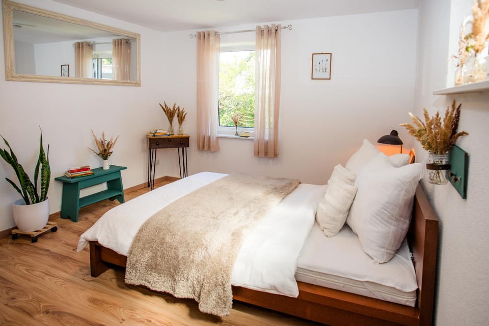 Bed, Bedroom